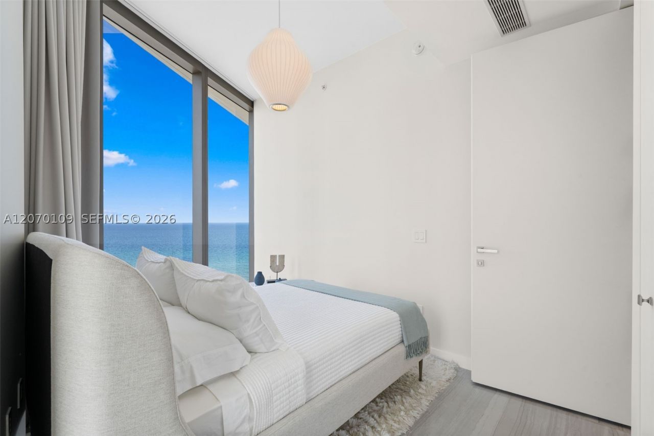 18975 Collins , Unit 600, Sunny Isles Beach, FL 33160 Photo