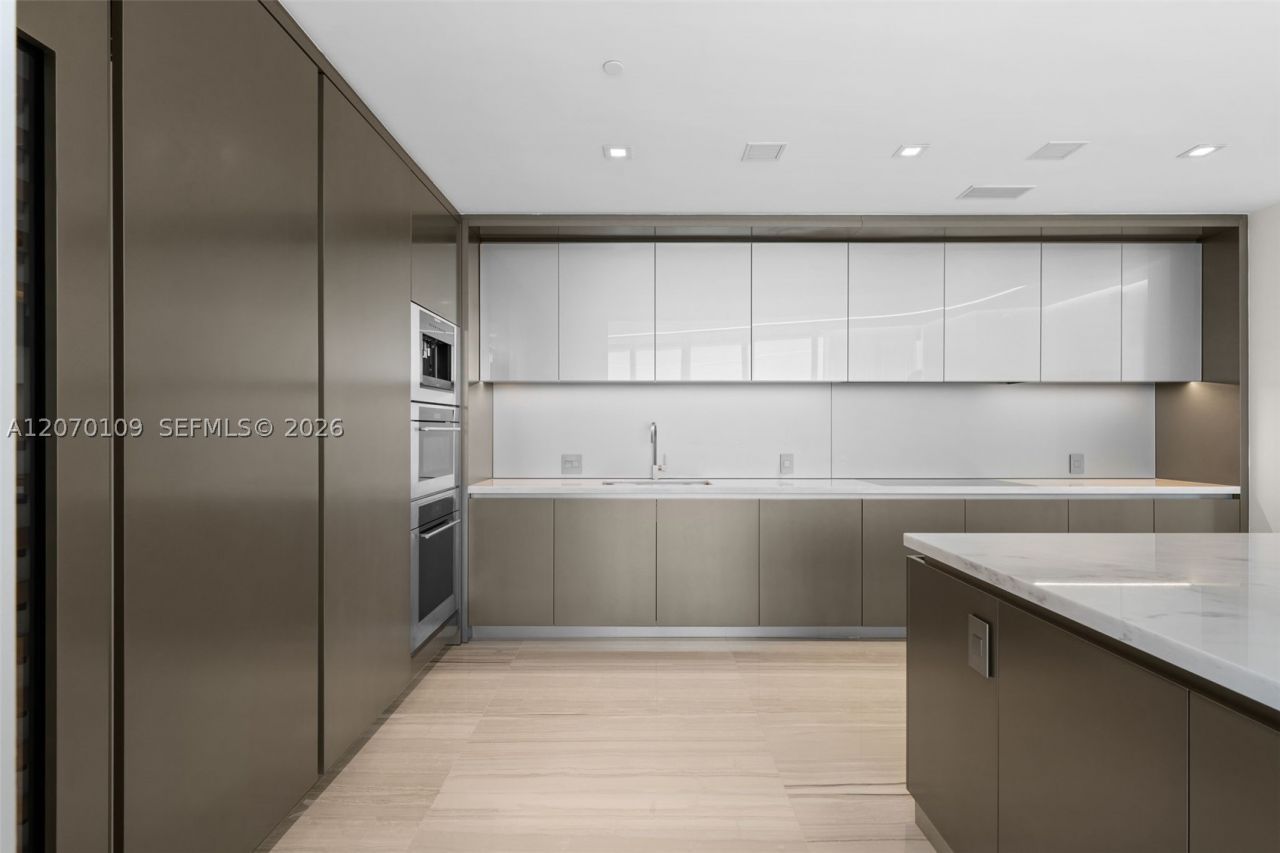 18975 Collins , Unit 600, Sunny Isles Beach, FL 33160 Photo