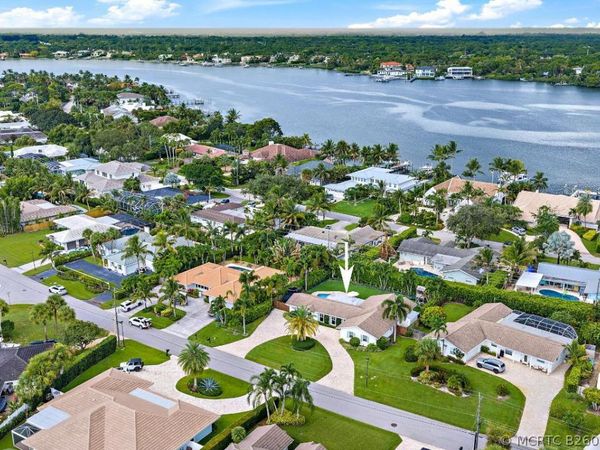215 Golfview Drive, Tequesta, FL 33469