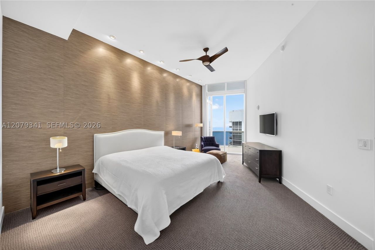 16001 Collins, Unit PH 4307, Sunny Isles Beach, FL 33160 Photo