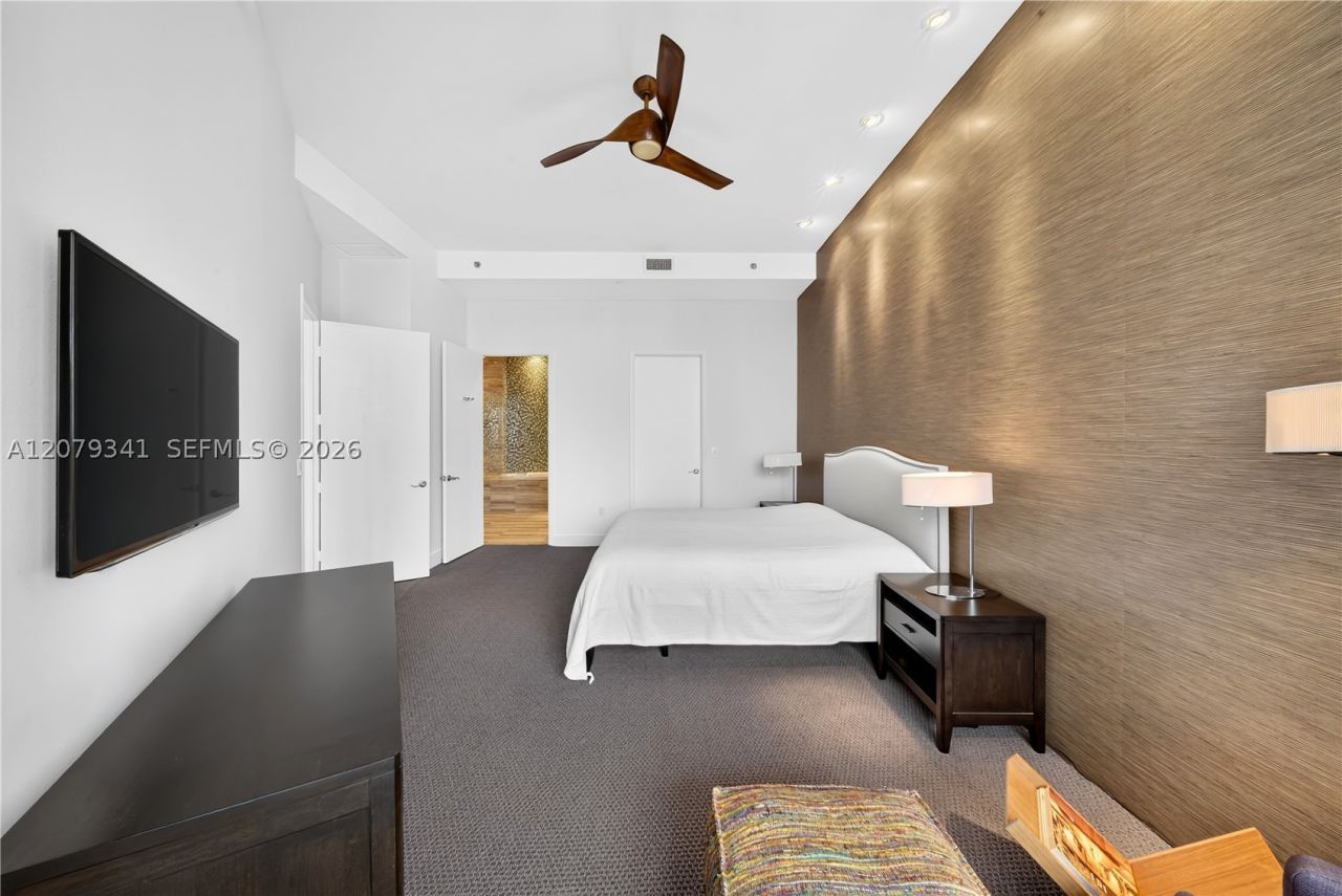 16001 Collins, Unit PH 4307, Sunny Isles Beach, FL 33160 Photo