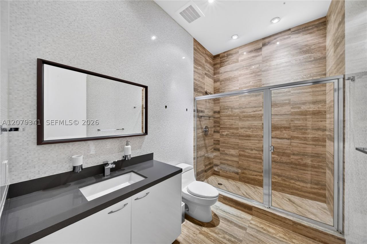 16001 Collins, Unit PH 4307, Sunny Isles Beach, FL 33160 Photo