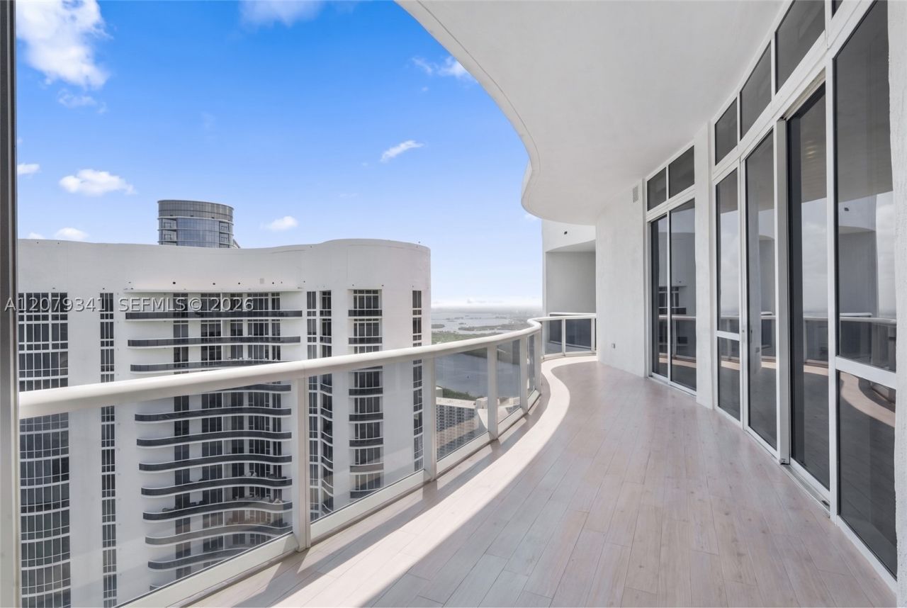16001 Collins, Unit PH 4307, Sunny Isles Beach, FL 33160 Photo