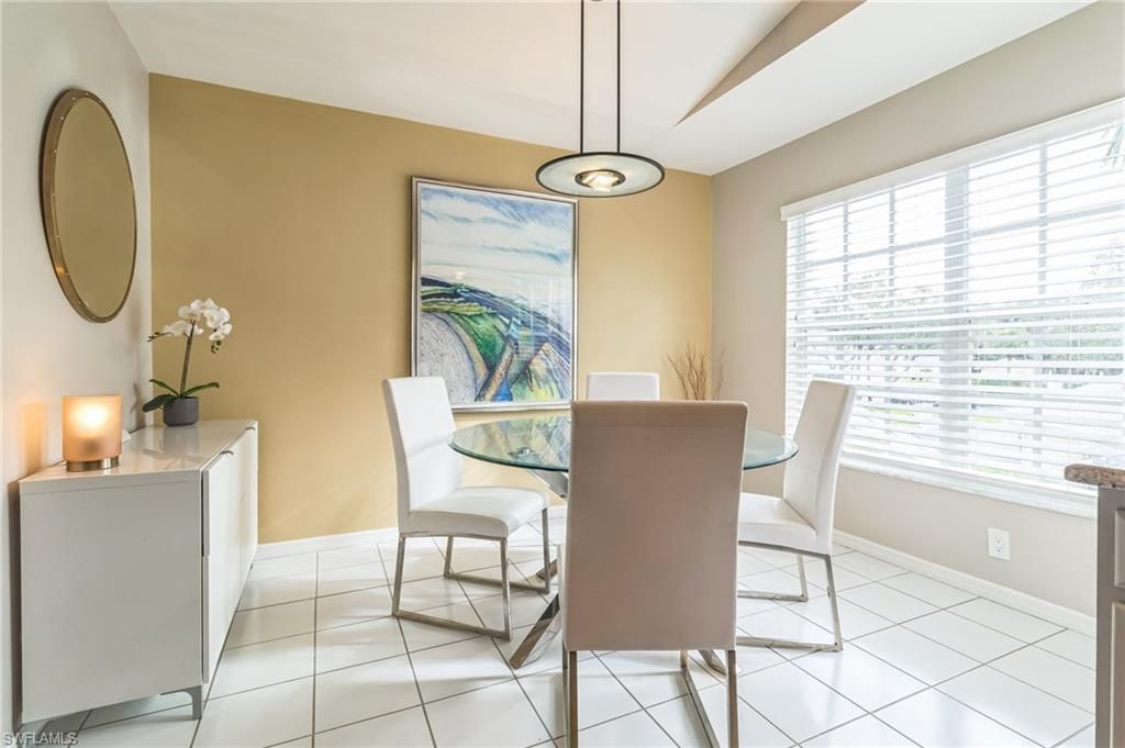 752 Wiggins Lake Dr , Unit 201, Naples, FL 34110 Photo