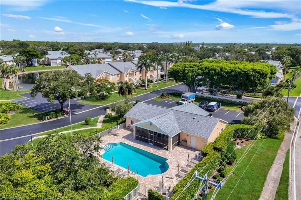 752 Wiggins Lake Dr , Unit 201, Naples, FL 34110 Photo