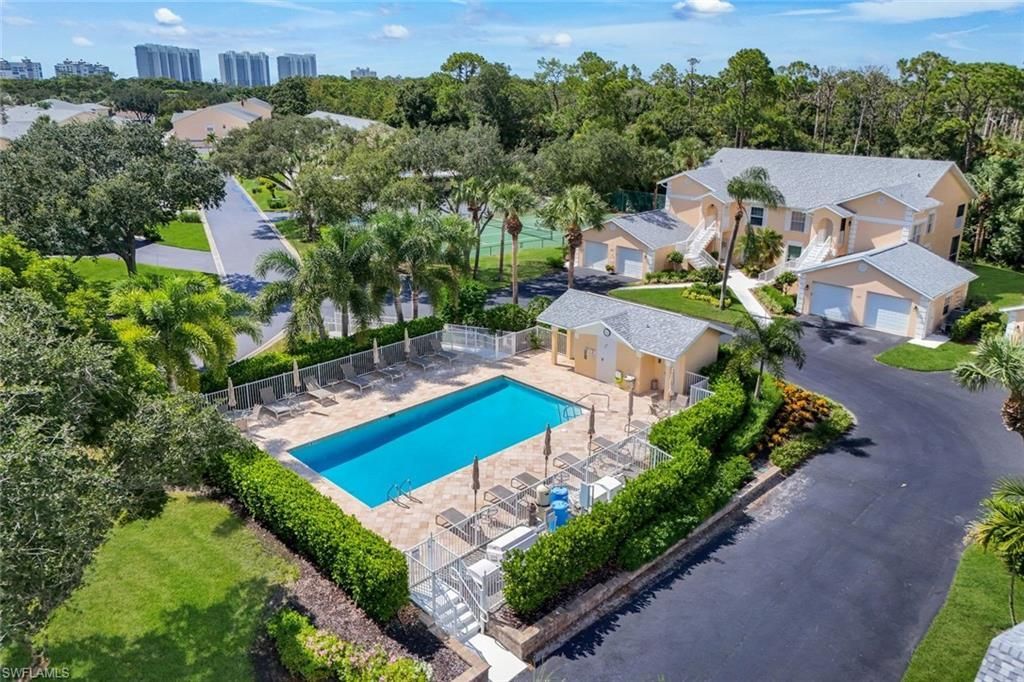 752 Wiggins Lake Dr , Unit 201, Naples, FL 34110 Photo