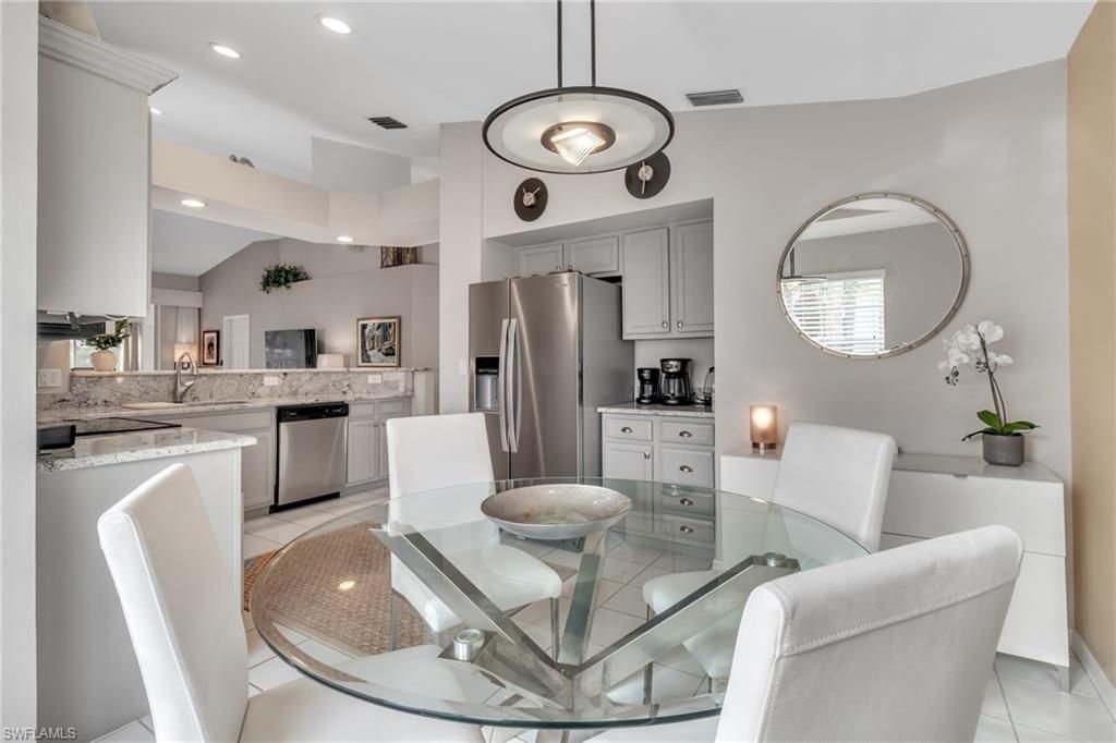 752 Wiggins Lake Dr , Unit 201, Naples, FL 34110 Photo
