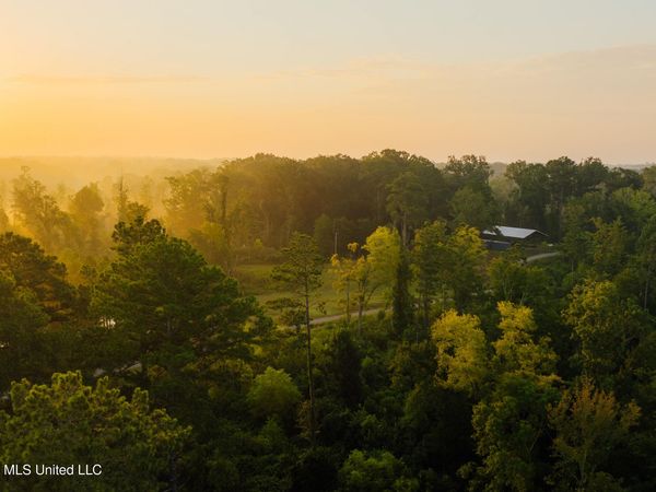 Old Highway 80 , Edwards, MS 39066