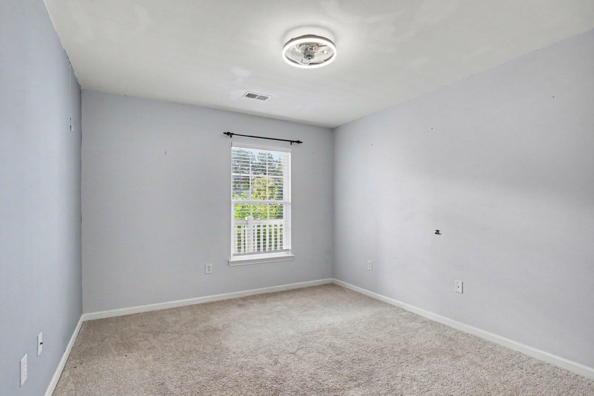 1282 River Oaks Dr. Photo 17