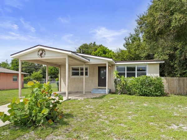 834 Derbyshire Road, Daytona Beach, FL 32117