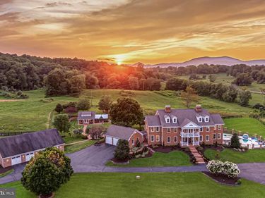 5352 DIXONS MILL ROAD, MARSHALL, VA 20115
