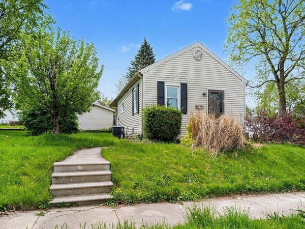 202 E Oakside Street, South Bend, IN 46614