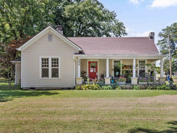 255 MAIN ST, Rossville, TN 38066