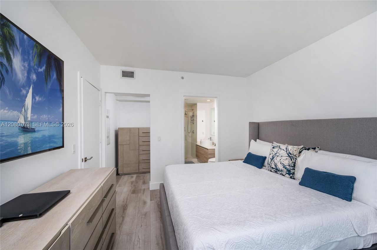 121 NE 34th St , Unit 3001, Miami, FL 33137 Photo