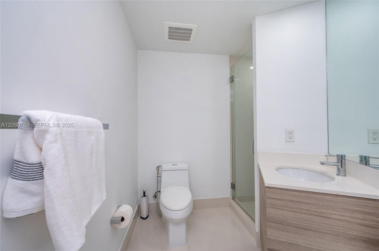 121 NE 34th St , Unit 3001, Miami, FL 33137 Photo
