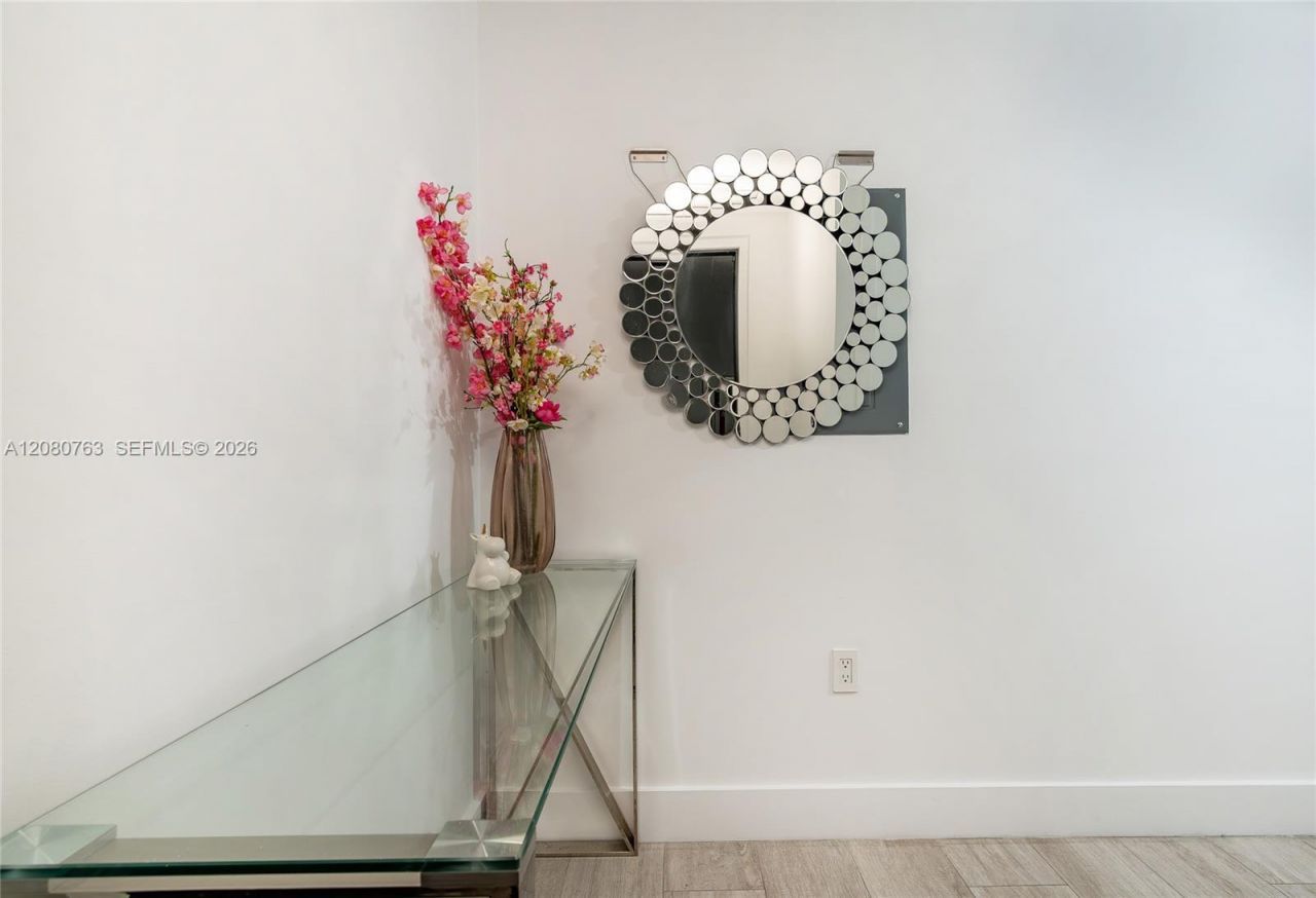 121 NE 34th St , Unit 3001, Miami, FL 33137 Photo