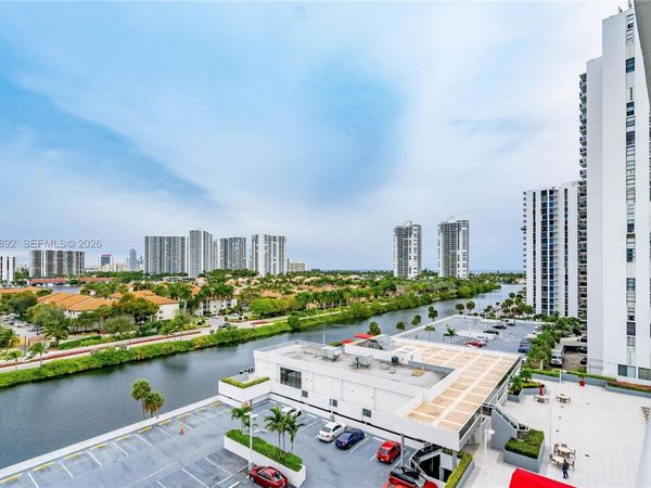 3625 N Country Club Dr , Unit 901, Aventura, FL 33180