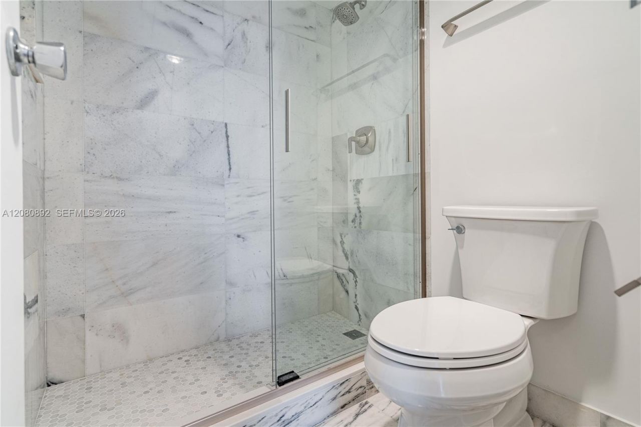 3625 N Country Club Dr , Unit 901, Aventura, FL 33180 Photo