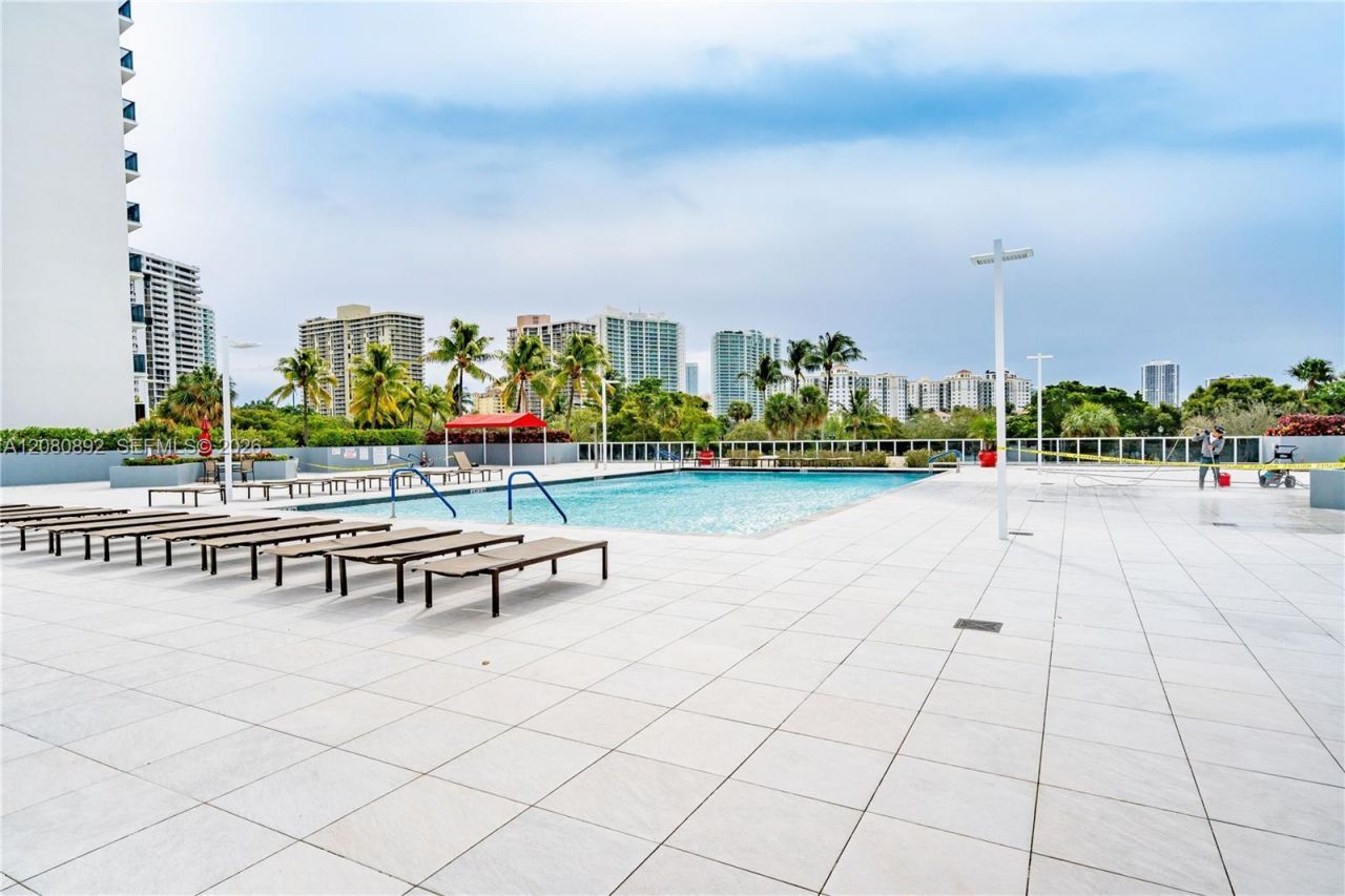 3625 N Country Club Dr , Unit 901, Aventura, FL 33180 Photo