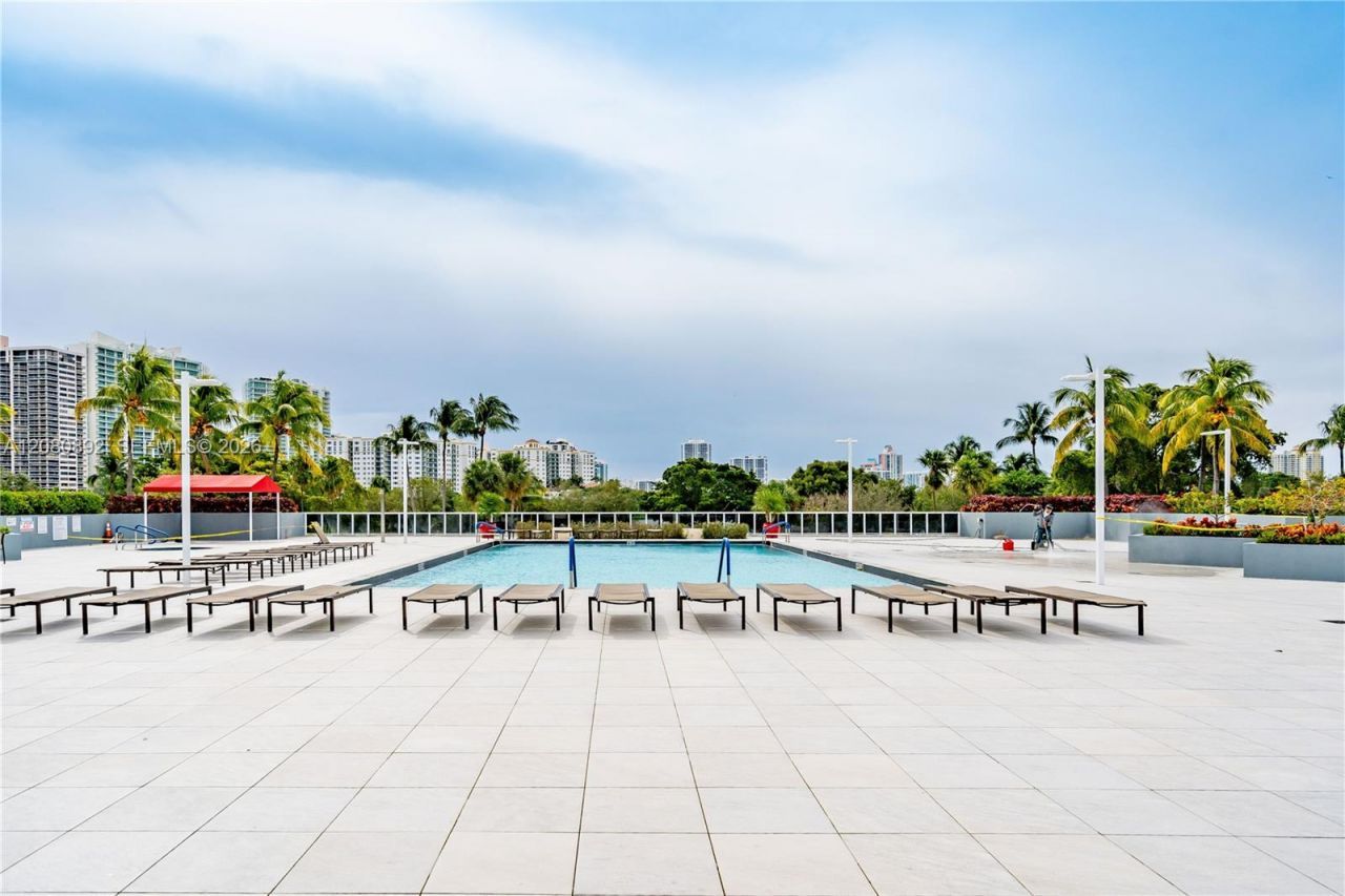 3625 N Country Club Dr , Unit 901, Aventura, FL 33180 Photo