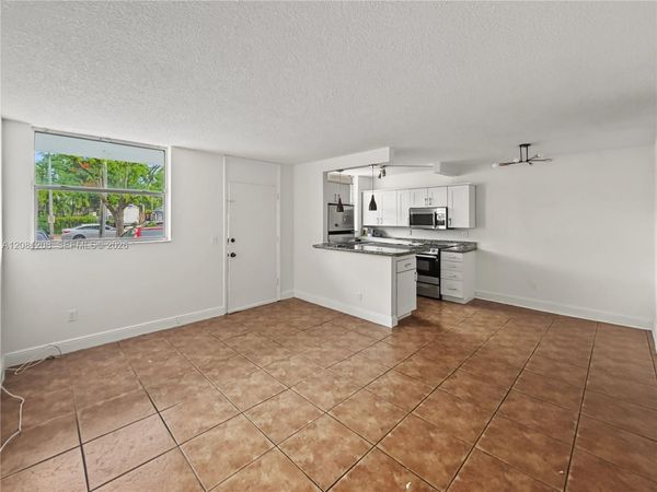 1801 S Treasure Dr, Unit 112, North Bay Village, FL 33141