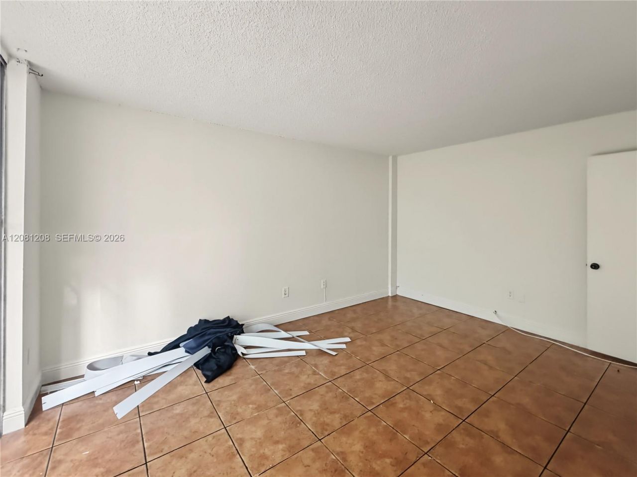 1801 S Treasure Dr, Unit 112, North Bay Village, FL 33141 Photo