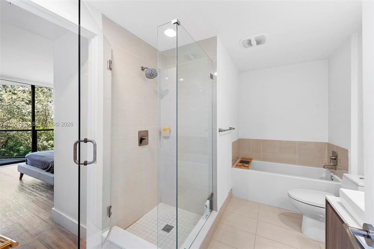 201 SW 17th Rd , Unit 411, Miami, FL 33129 Photo