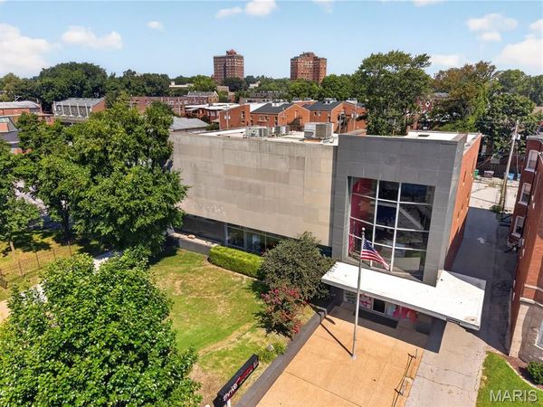 4331 Lindell Boulevard , St Louis, MO 63108