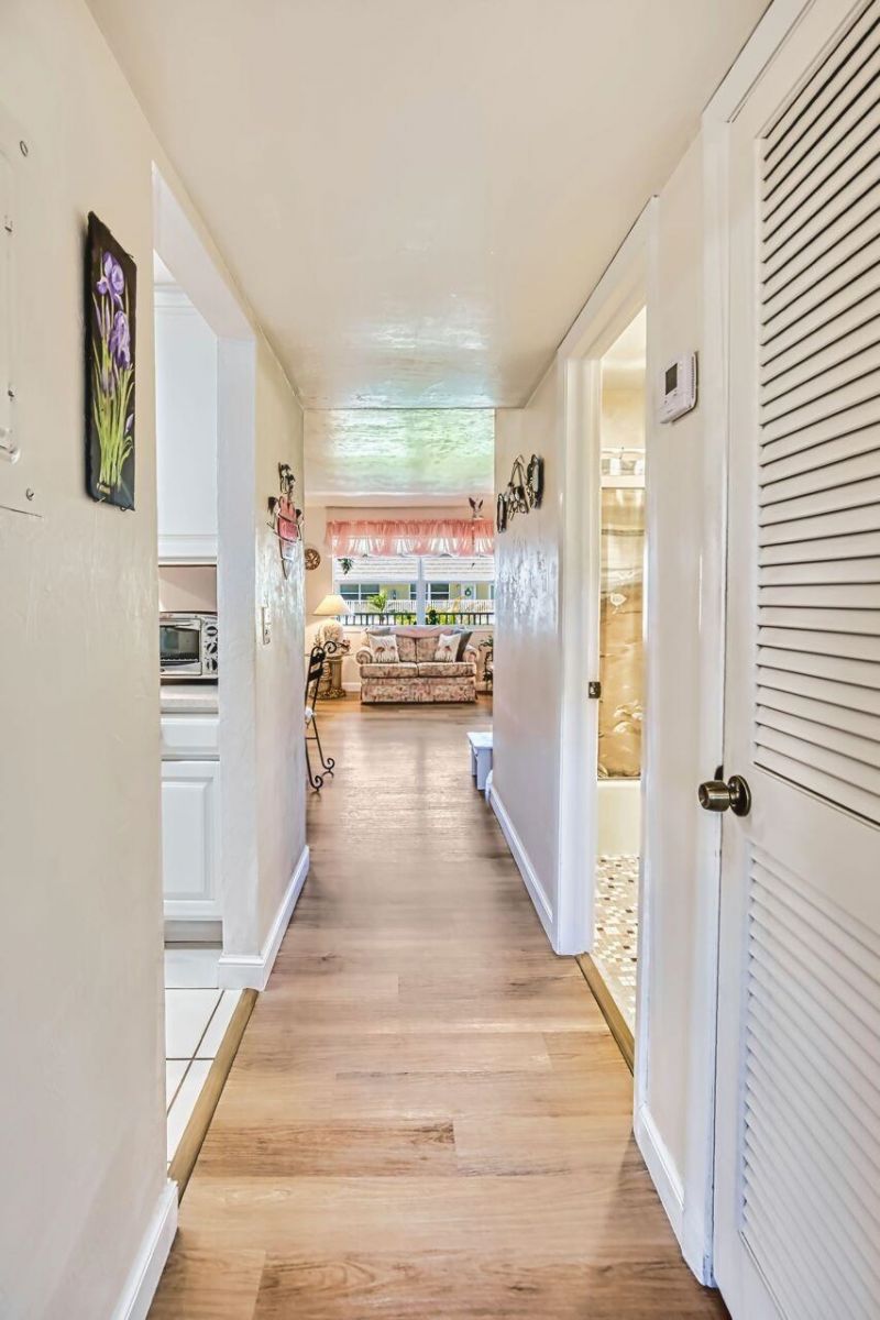 601 Periwinkle Way, Unit D-7, Sanibel, FL 33957 Photo