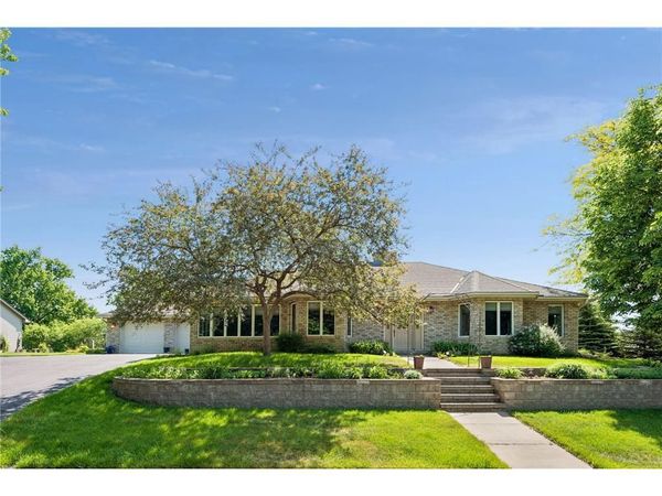 700 Spruce Drive, Hudson, WI 54016