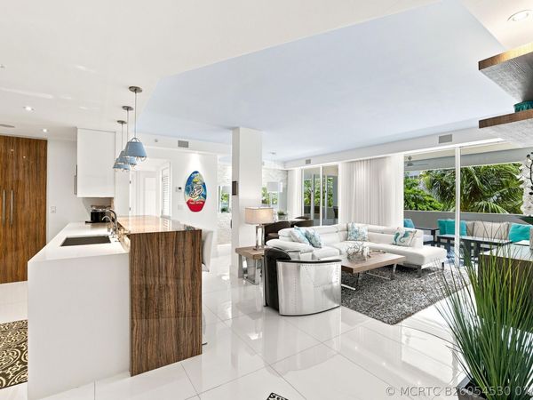 17100 N Bay Road , Unit 1401, Sunny Isles Beach, FL 33160