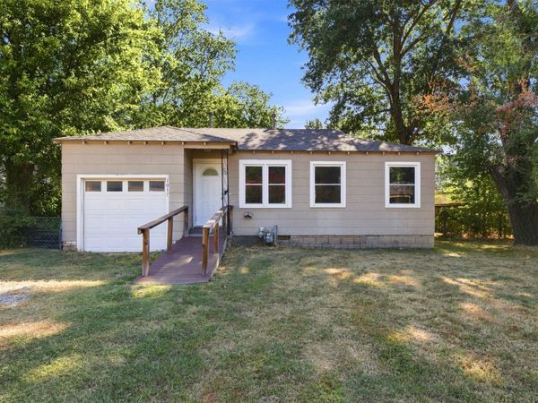 1017 Wesley Avenue , Broken Arrow, OK 74012