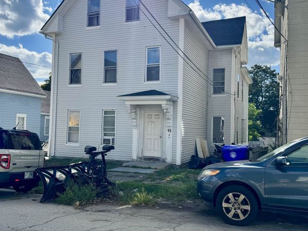 82 Ashland Street, Manchester, NH 03104