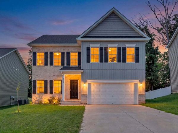 4966 Warrior DR, Salem, VA 24153