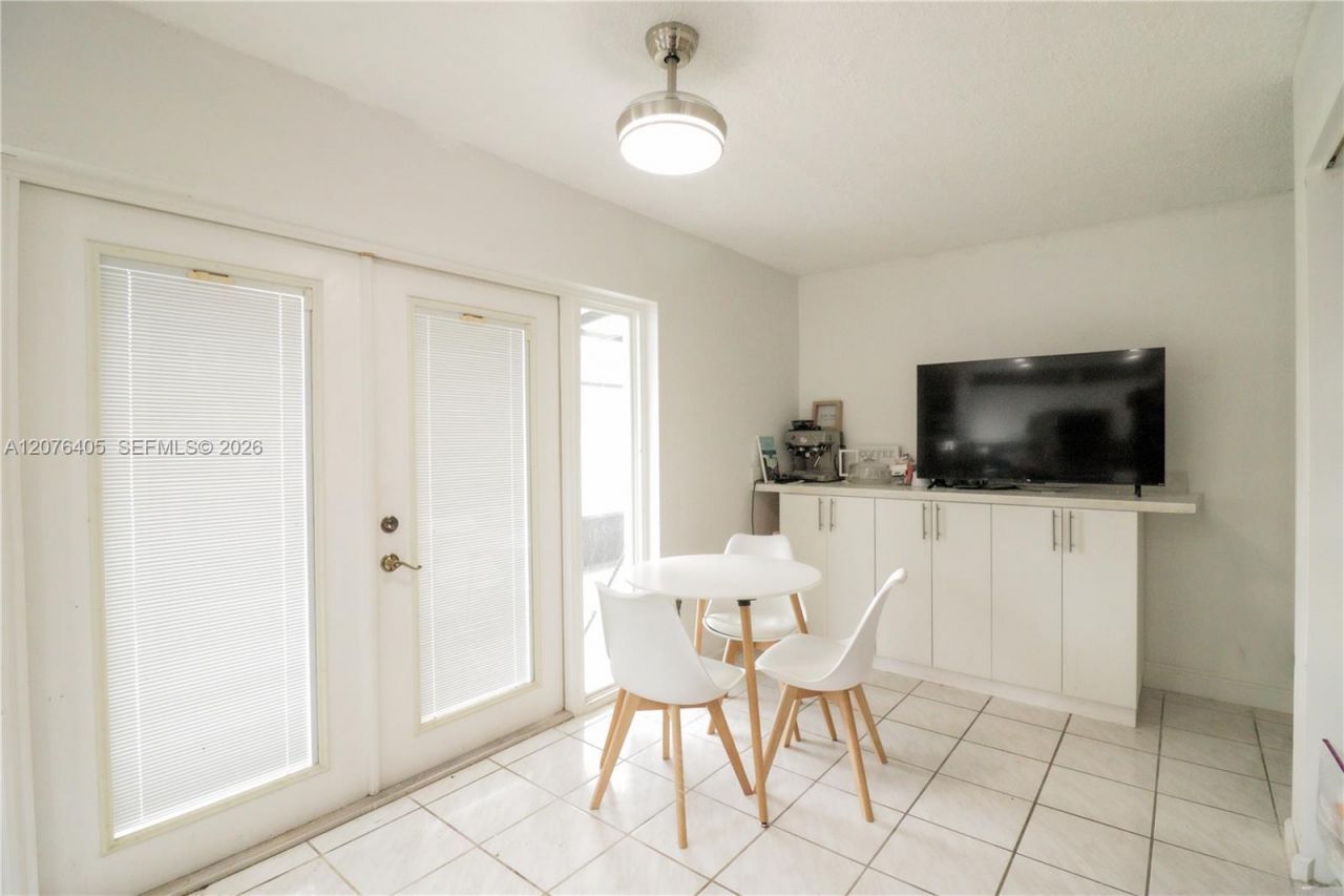 14615 SW 142nd Place Cir , Miami, FL 33186 Photo