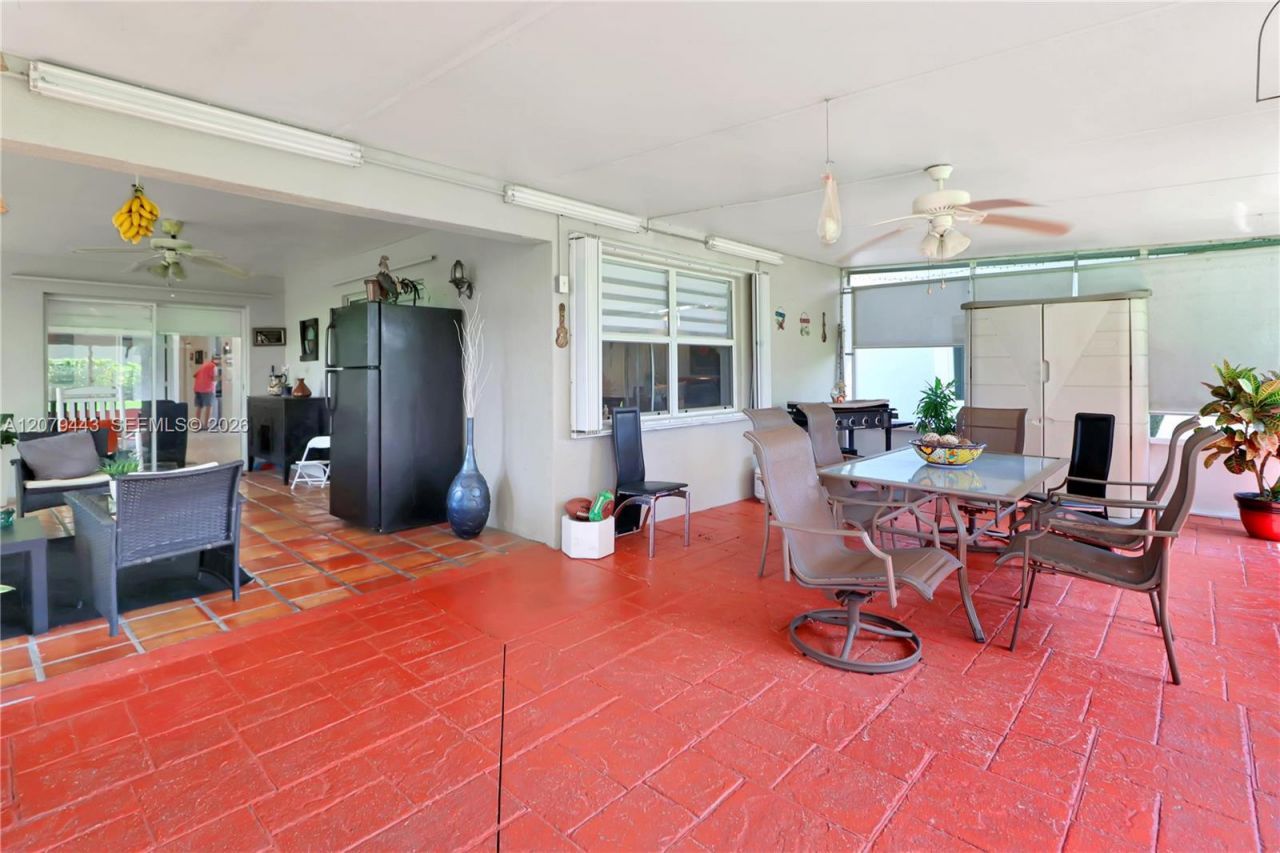 590 SE 19th Dr, Homestead, FL 33033 Photo