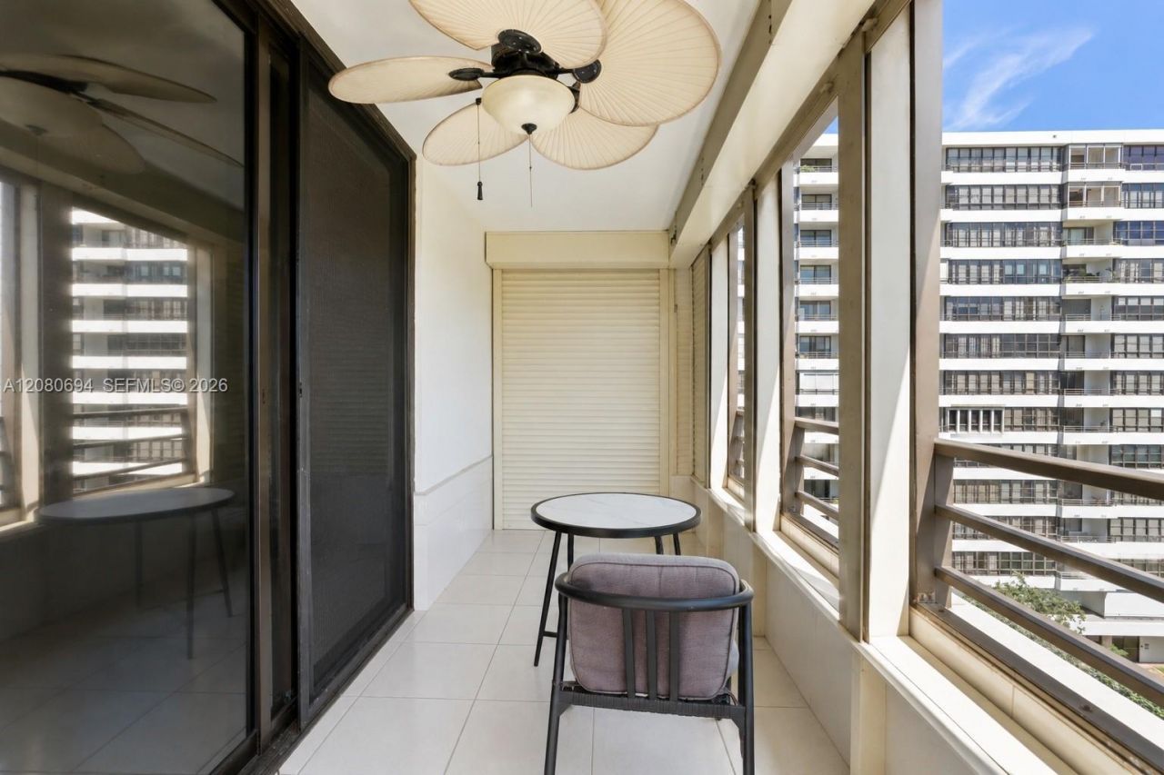 500 Three Islands Blvd, Unit 618, Hallandale Beach, FL 33009 Photo