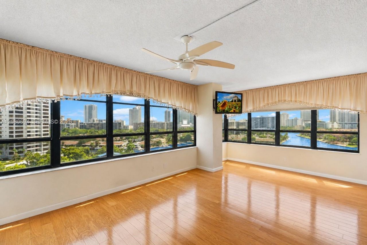 500 Three Islands Blvd, Unit 618, Hallandale Beach, FL 33009 Photo