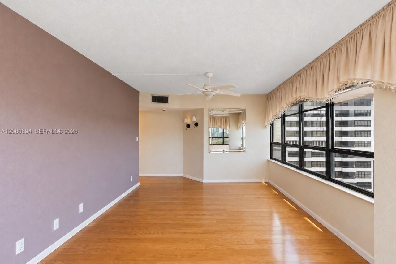 500 Three Islands Blvd, Unit 618, Hallandale Beach, FL 33009 Photo