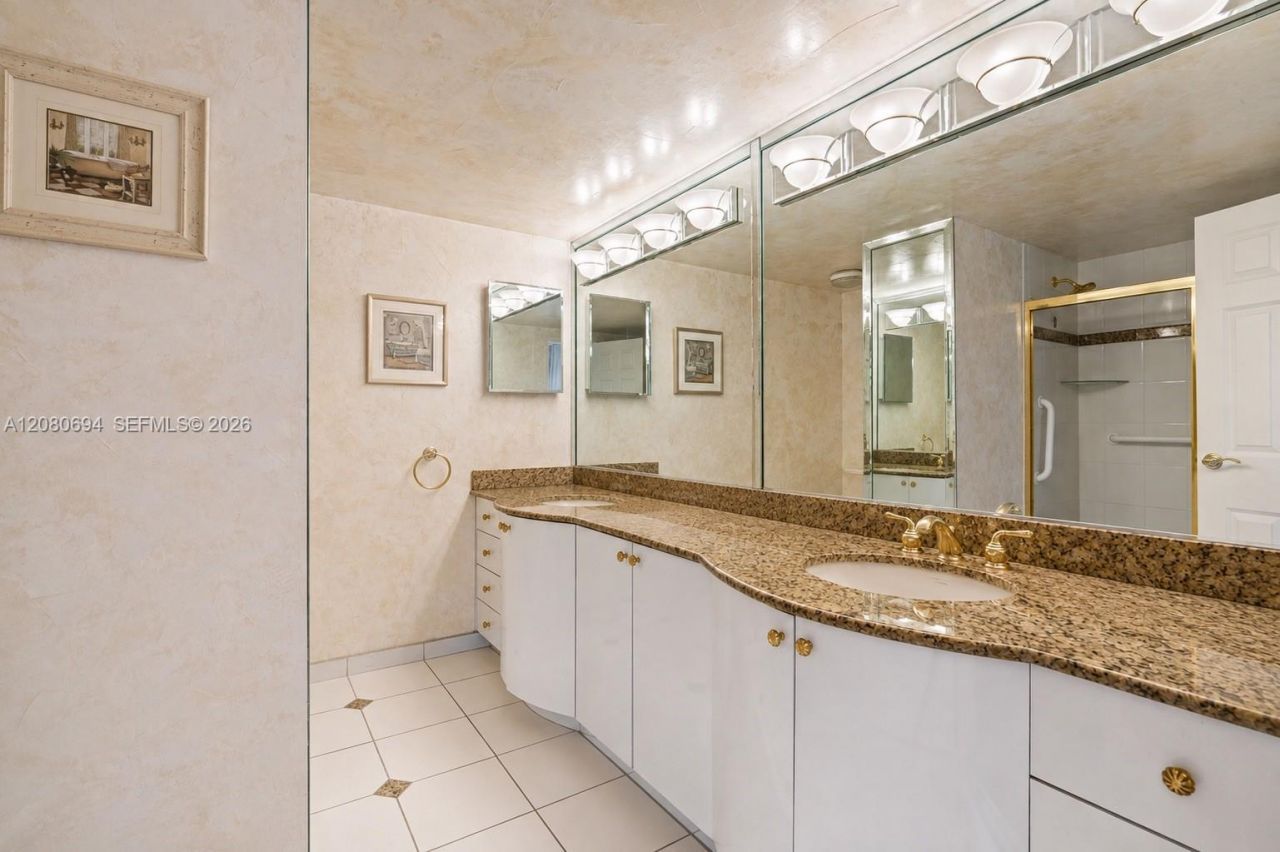 500 Three Islands Blvd, Unit 618, Hallandale Beach, FL 33009 Photo