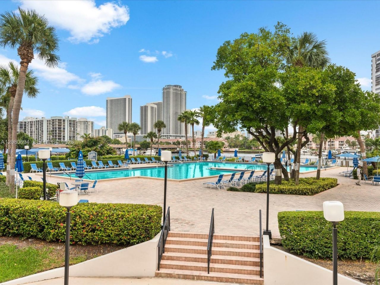 500 Three Islands Blvd, Unit 618, Hallandale Beach, FL 33009 Photo