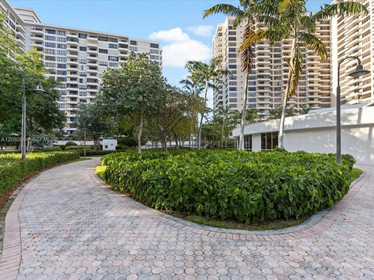 500 Three Islands Blvd, Unit 618, Hallandale Beach, FL 33009 Photo
