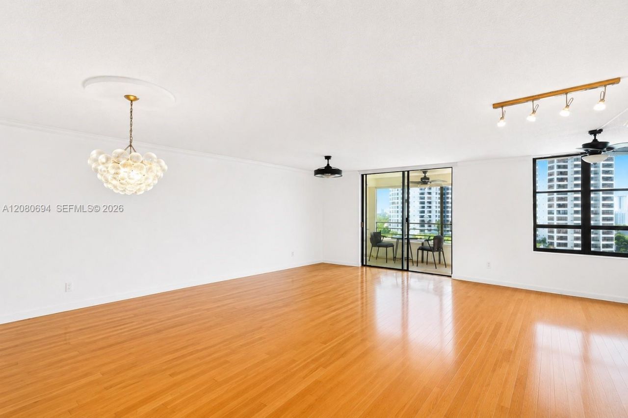 500 Three Islands Blvd, Unit 618, Hallandale Beach, FL 33009 Photo