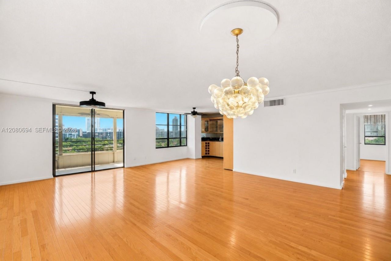 500 Three Islands Blvd, Unit 618, Hallandale Beach, FL 33009 Photo