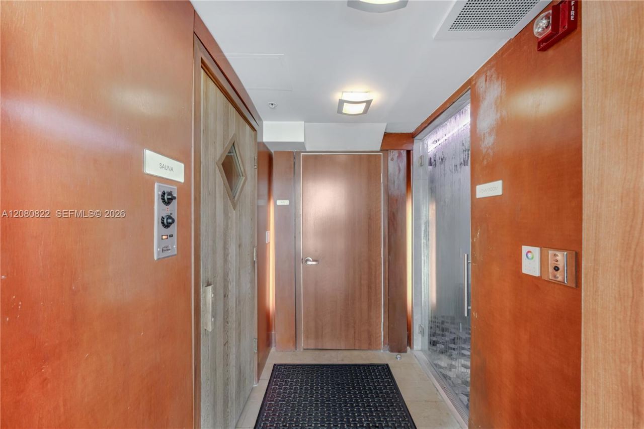 41 SE 5th St , Unit 1607, Miami, FL 33131 Photo