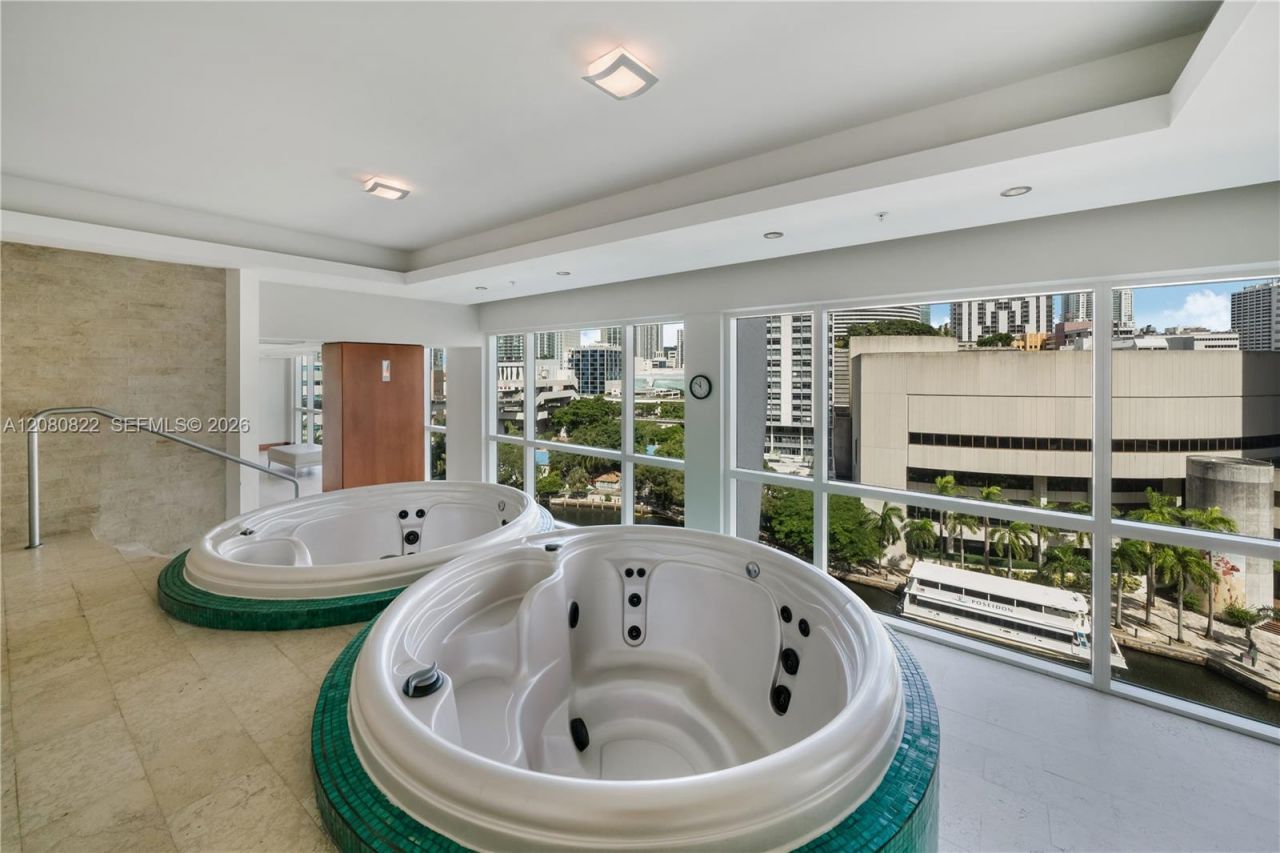 41 SE 5th St , Unit 1607, Miami, FL 33131 Photo