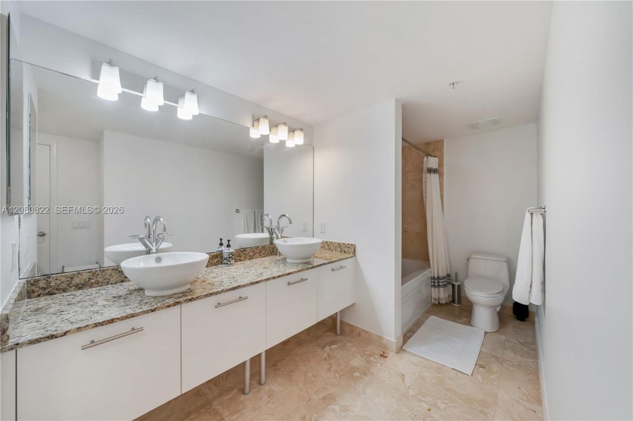 41 SE 5th St , Unit 1607, Miami, FL 33131 Photo