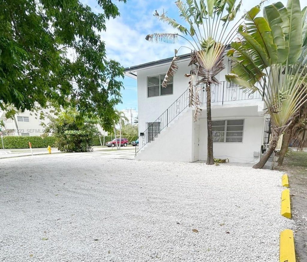 2655 SW 24th Ave , Unit 4, Miami, FL 33133 Photo