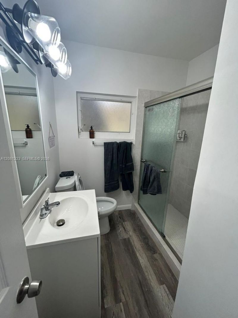 2655 SW 24th Ave , Unit 4, Miami, FL 33133 Photo