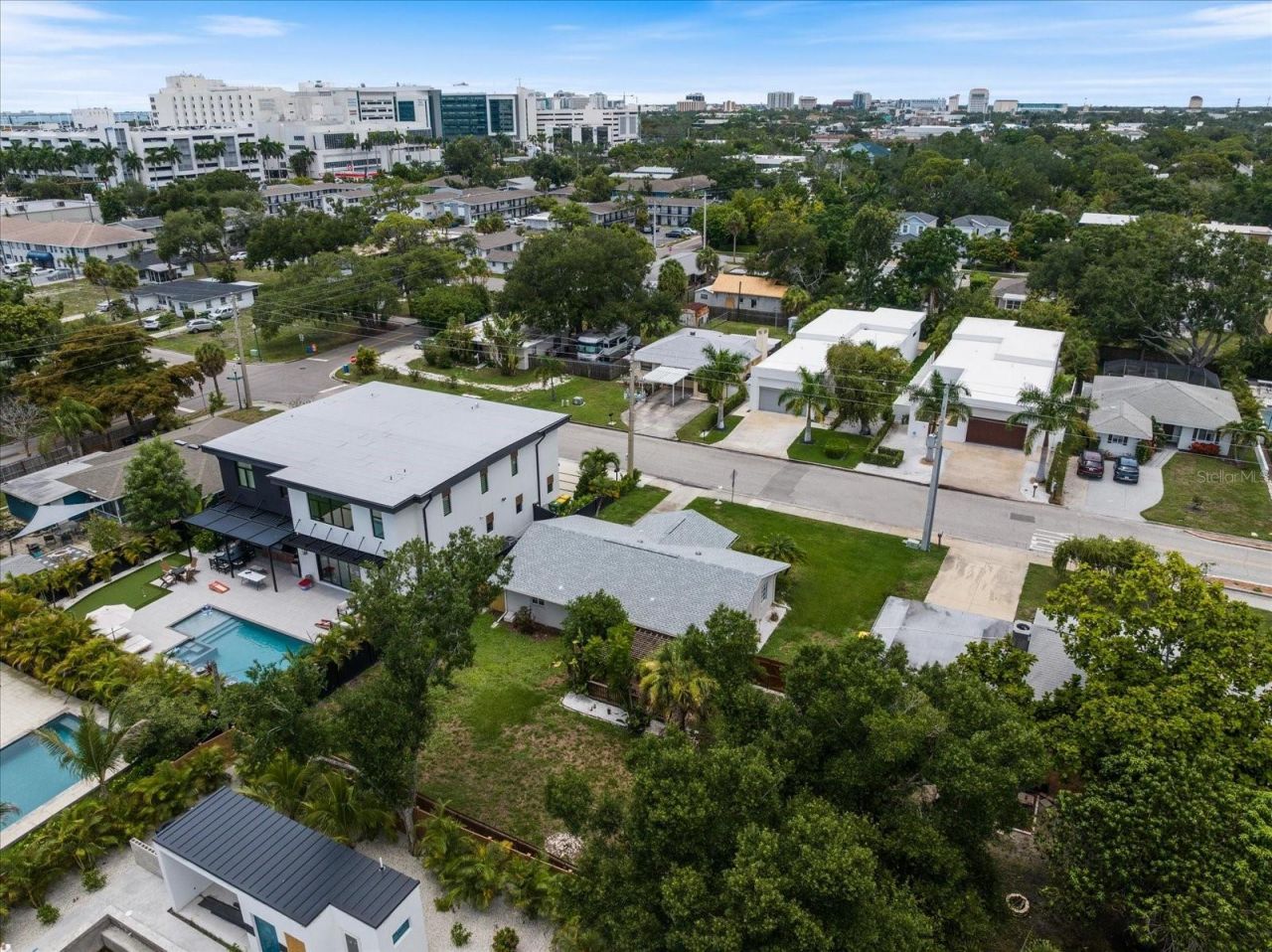 2126 Hyde Park Street, Sarasota, FL 34239 Photo